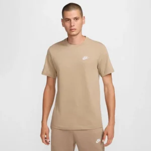 חולצת טישירט קצרה נייק Sportswear Club גברים AR4997-248