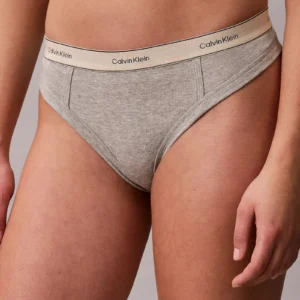 תחתוני קלווין קליין Thong - Heritage Classic Cotton Stretch נשים