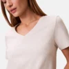 חולצת טישירט קצרה קלווין קליין Relaxed Monogram V-Neck נשים