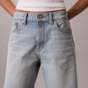 ג'ינס קצר קלווין קליין 90S Washed 6" Inseam Denim נשים