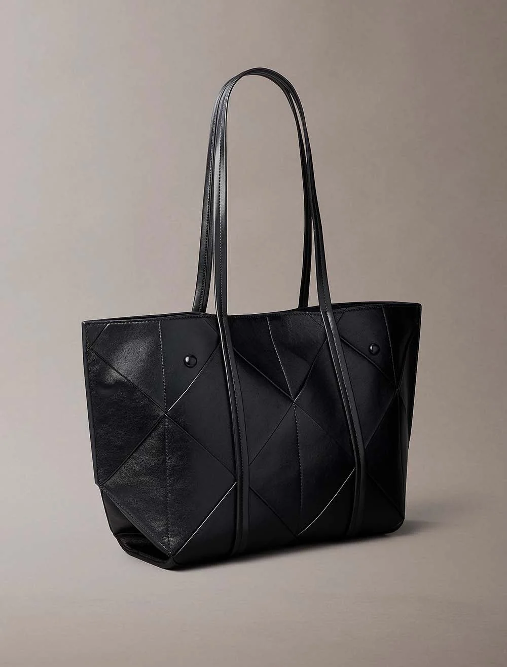 תיק קלווין קליין Woven Medium Carryall נשים