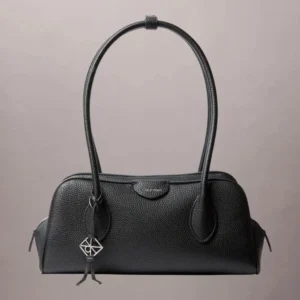 תיק קלווין קליין Emblem Trio Pebble Shoulder Bag נשים