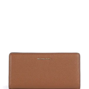 ארנק מייקל קורס Bryant Large Pebbled Leather Snap-Front Wallet נשים
