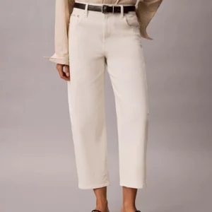 ג'ינס קלווין קליין Cropped Cotton Twill Barrel Trousers נשים