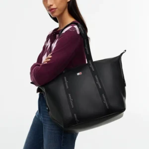 תיק טומי הילפיגר Essential Repeat Logo Tote נשים